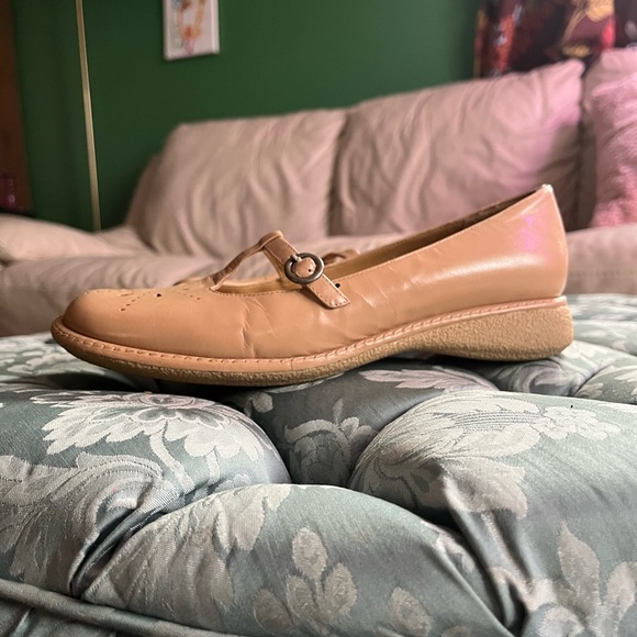 Mary Jane’s - Picture 2 of 3